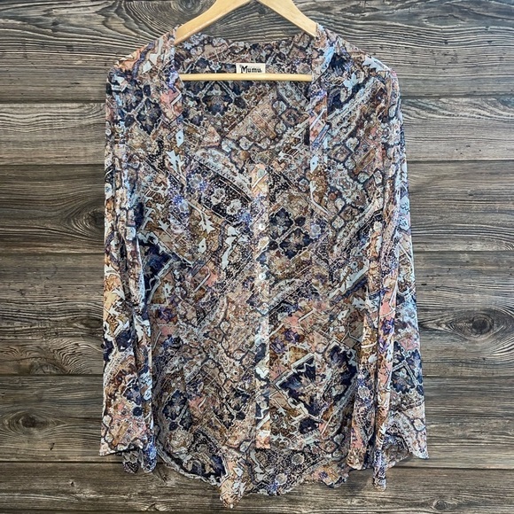 SMYM Zuko Bell Sleeve Top - Picture 2 of 11